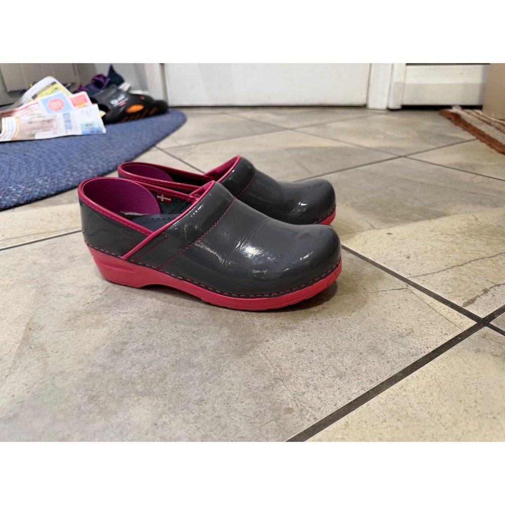 Sanita Professional Patent Leather Clogs Grey Pink Danish Nursing Shoes Size 39
